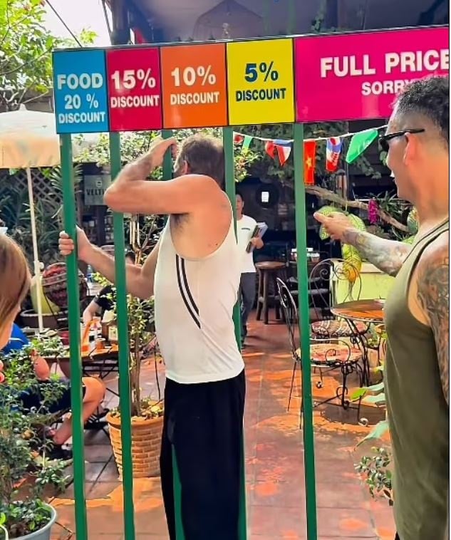 Bu da çıktı! Ne kadar zayıfsan o kadar indirim yapan restoran