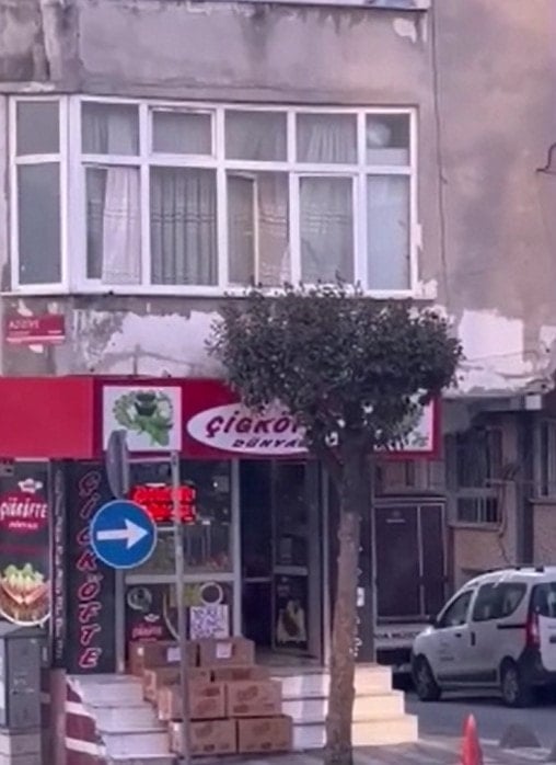 Çiğ köfteciye baskın! Şifre: 'Papatya yaprağı var mı?'