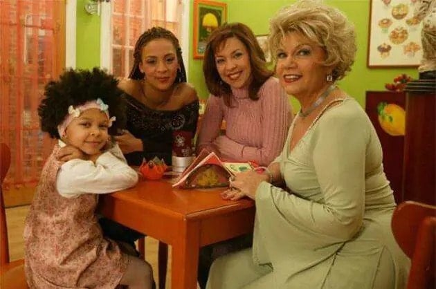 Defne Joy Foster 14 yıl sonra geri dönecek