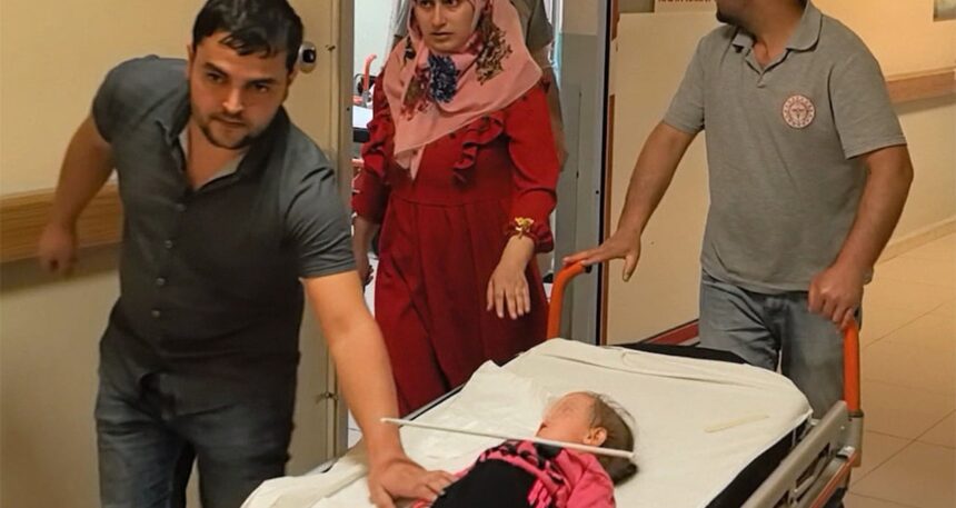 Elbise askısı minik Meryem’in hayatına mâl oluyordu