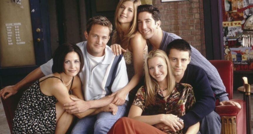 Friends yıldızı yıllarca dizinin jenerik müziğini dinleyemediğini itiraf etti