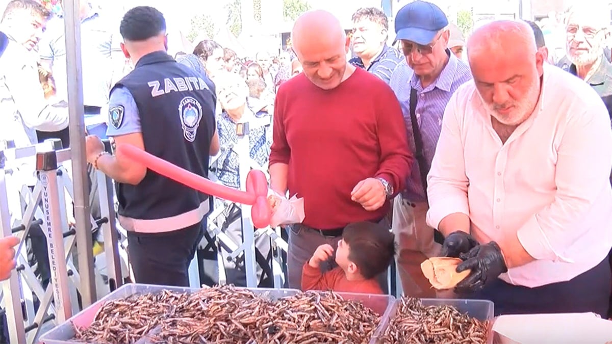 Gören kuyruğa girdi, 2 ton balık kısa sürede tükendi