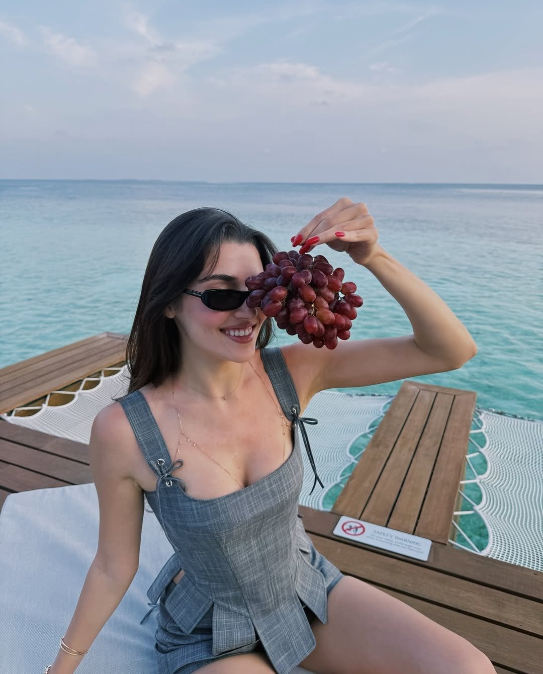 Hande Erçel'in Maldivler'den paylaştı, herkesin aklına o soru geldi
