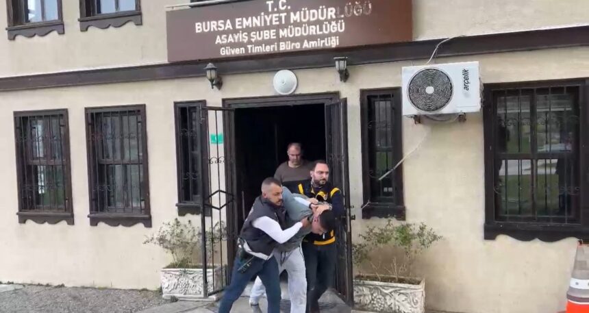Hapis cezası varken Uludağ’ı gezmeye gitti: Teleferikte yakalandı