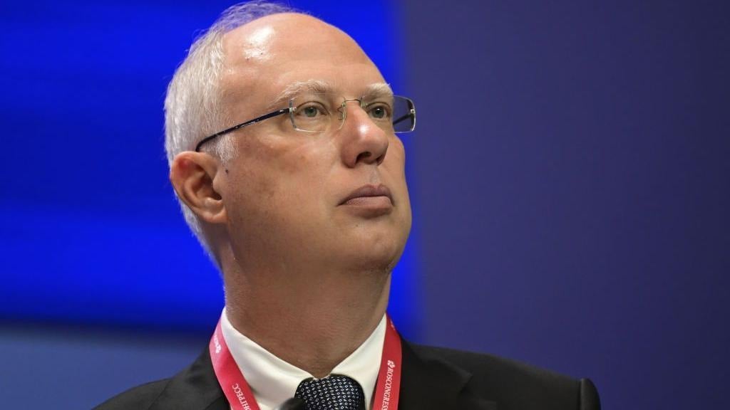 İki rakip Rus diplomatın ABD heyeti önündeki koltuk kavgası,