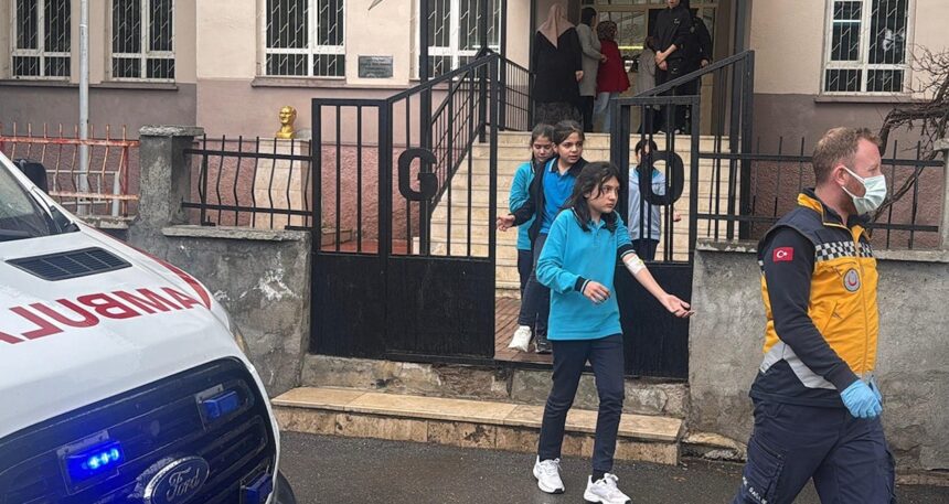 Kermes kötü bitti! İlkokul öğrencileri zehirlendi