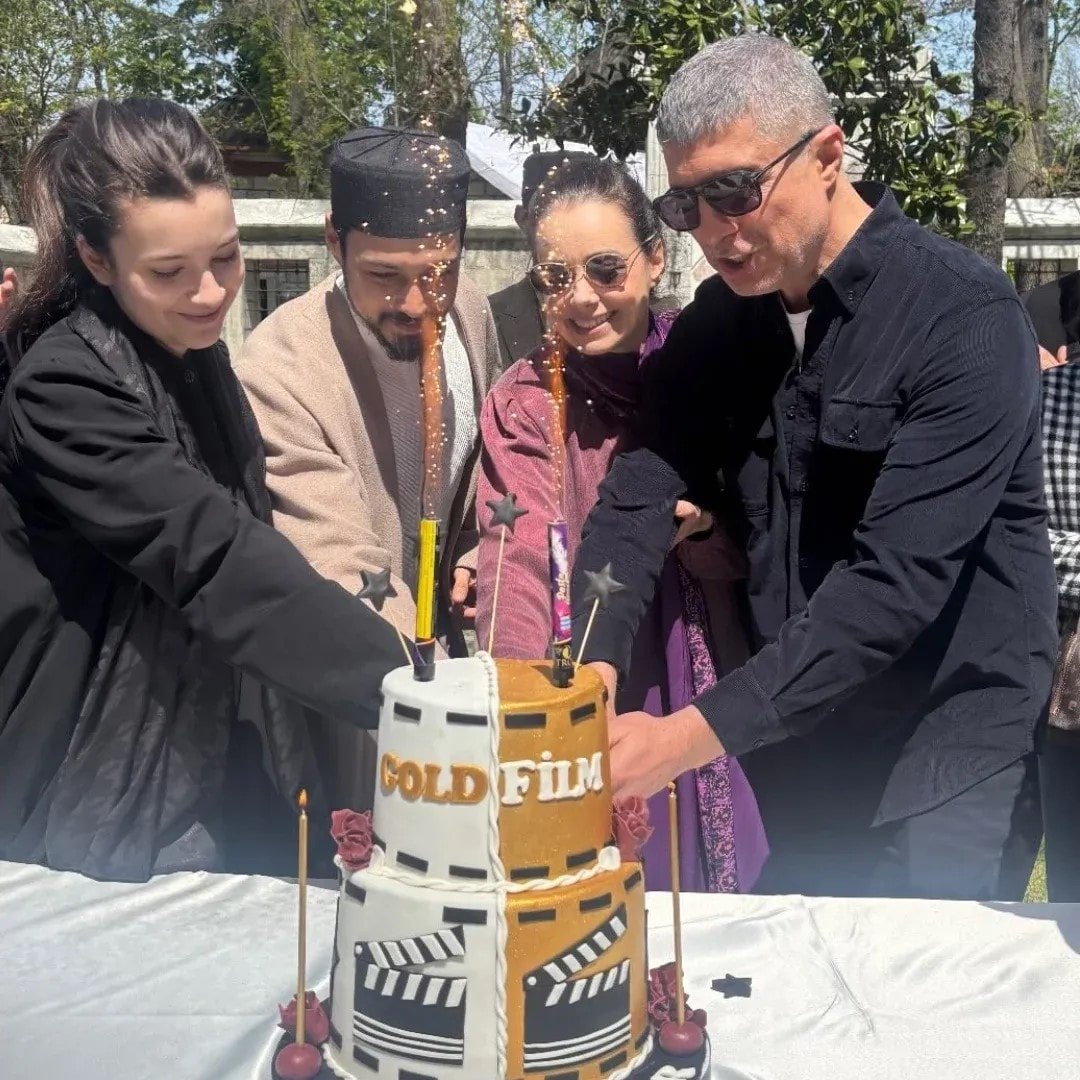 Kızıl Goncalar dizisi ekrana veda ediyor, yapımcının sözleri şaşırttı