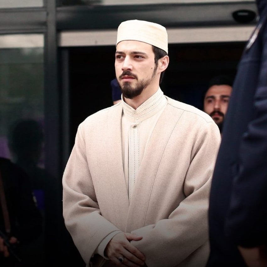'Kızıl Goncalar'ın final çekimleri bitti, 'Cüneyd' imajını değiştirdi