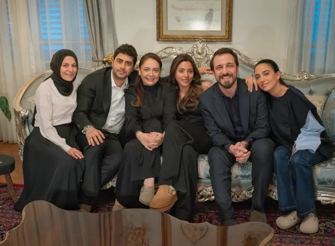Kızılcık Şerbeti'nde kriz sonunda patlak verdi!