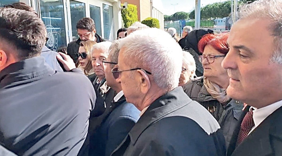 Konu teröre gelince kürsüye yumruğunu vurdu