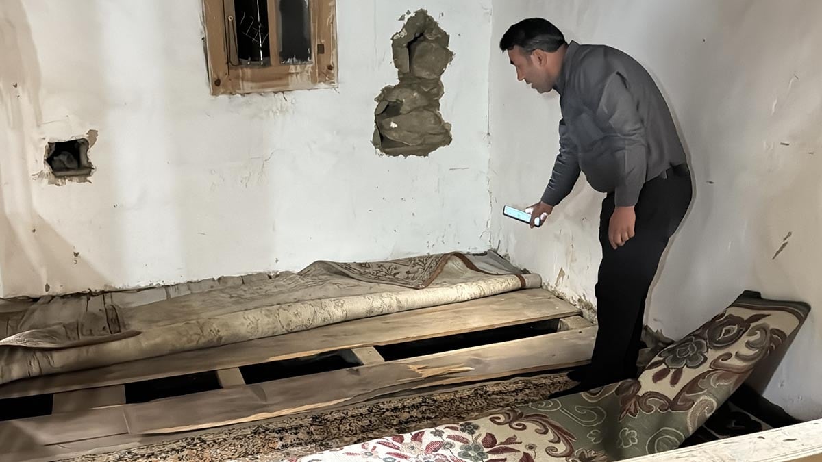 Köyün muhtarı temizlik yaparken fark etti: Jandarma definecilerin peşine düştü