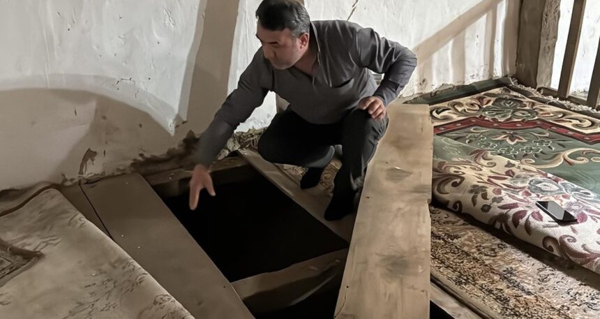 Köyün muhtarı temizlik yaparken fark etti: Jandarma definecilerin peşine düştü