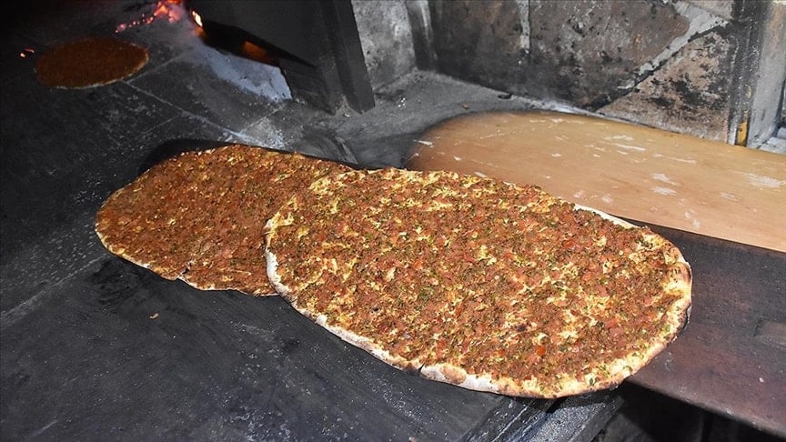 Lahmacunda eşek eti, acukada kanserojen boya çıktı