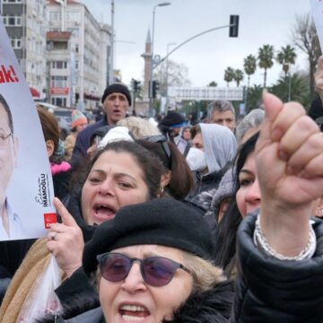 Metropoll Anketi: Ekonomiye en büyük etki İmamoğlu’nun tutuklanması mı, protestolar mı?