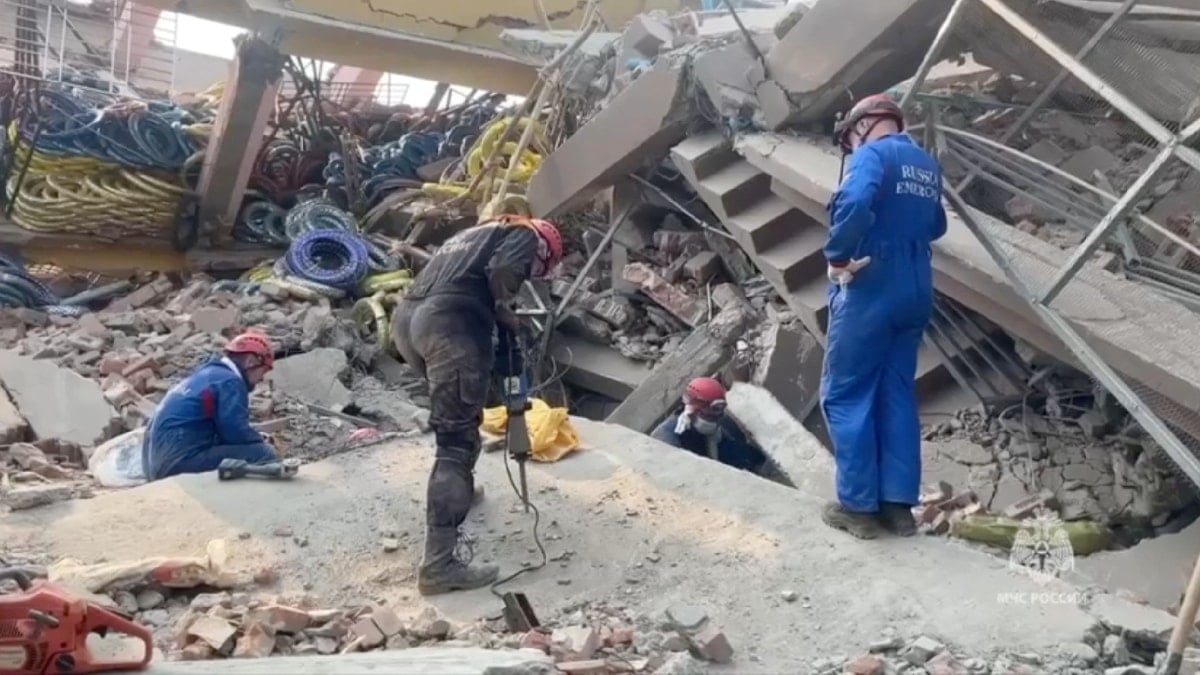 Myamar'da ölü sayısı 3 bine yaklaştı: Ordu Kızılhaç aracına ateş açtı