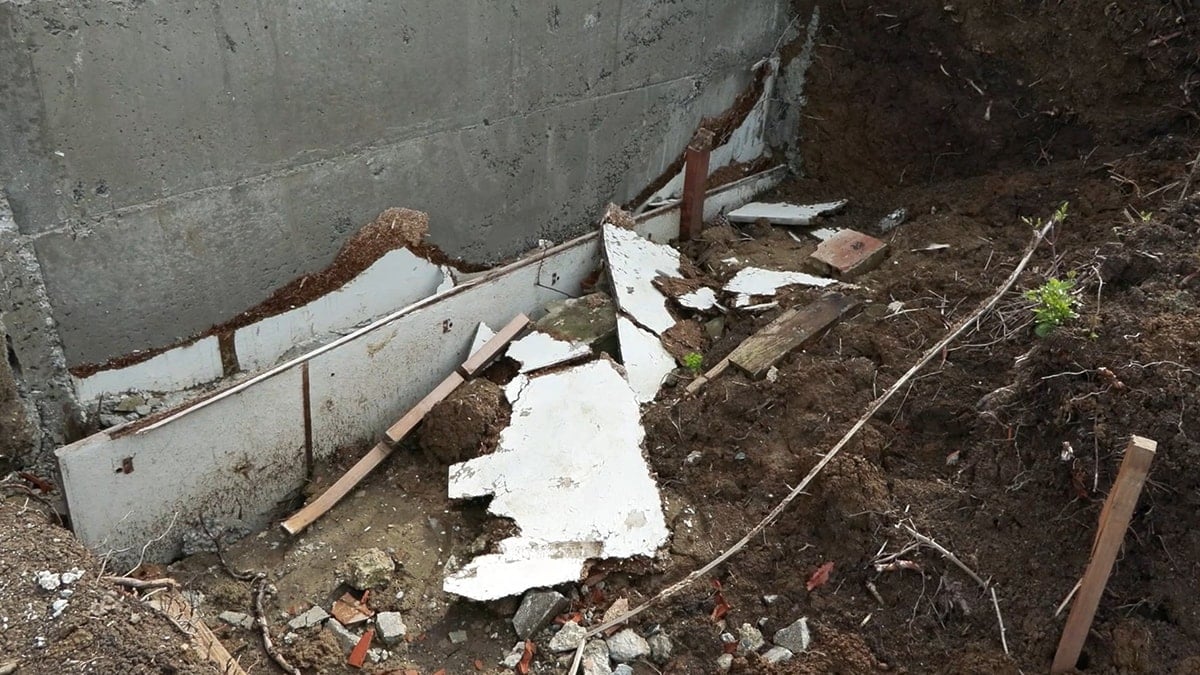 Ölüm döşeğindeki dedesi, babası çıktı: Gerçek ortaya çıkınca mezarı tahrip edildi