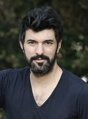 Perihan Savaş: Eşimi Engin Akyürek oynasın