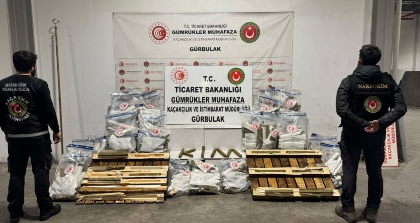 Sabiha Gökçen Havalimanı ve gümrük kapılarında 182 kilogram uyuşturucu ele geçirildi