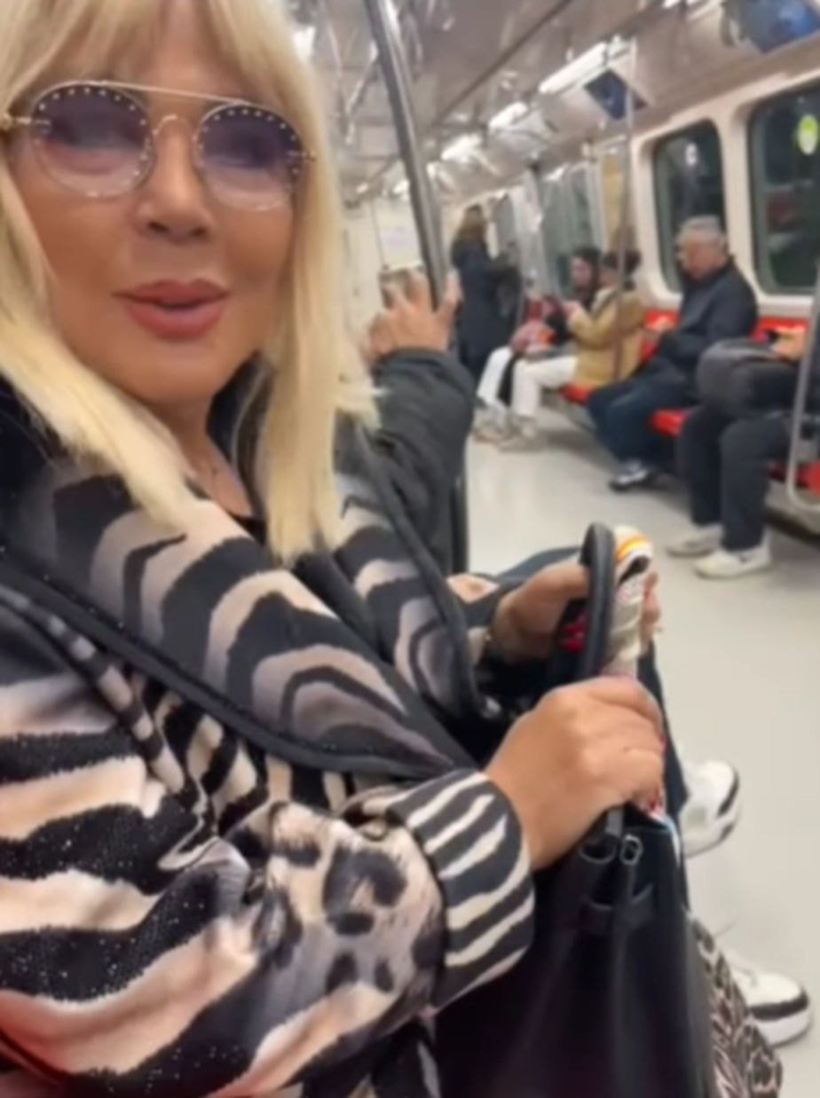 Safiye Soyman metrodan paylaştı: Ben insan değil miyim?