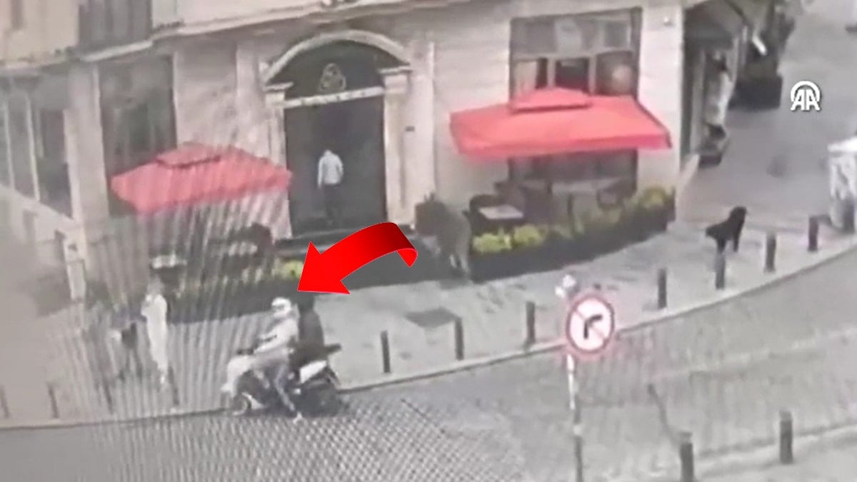 Suç makinelerinden Beyoğlu'nda motosikletle kapkaç