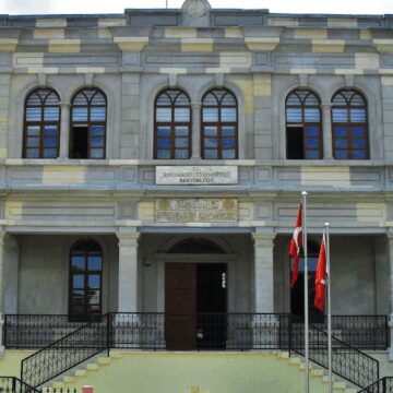 Üniversitenin ‘diploma iptal’ kararı yargıdan döndü: İmamoğlu davasına emsal olabilir