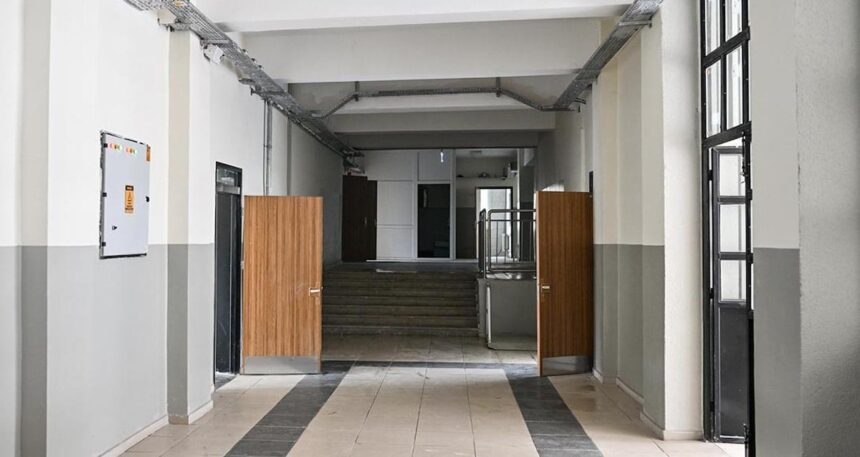 Vali ‘hepsi sağlam’ demişti: İstanbul’da 4 okul binası boşaltıldı