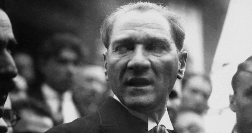 Yeni Akit’ten skandal ‘Atatürk’ paylaşımı!