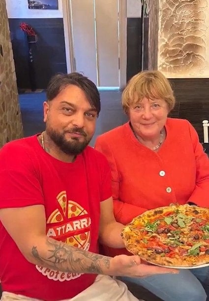 16 yıl Almanya'da başbakanlık yapan Merkel nerede görüldü