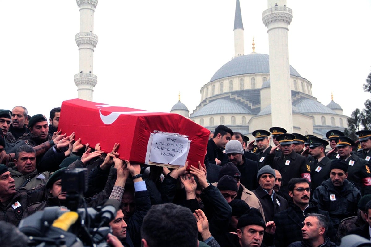3 polisimizi şehit eden hainin cezası kaldırıldı