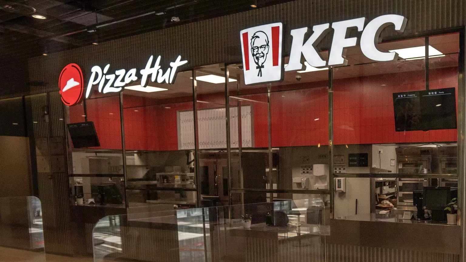 4 aydır tüm şubeleri kapalıydı: KFC ve Pizza Hut, Türkiye'ye geri dönüyor