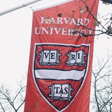 ABD’de yargıç, Trump’ın Harvard’ın uluslararası öğrenci kabulünü engelleme kararını durdurdu