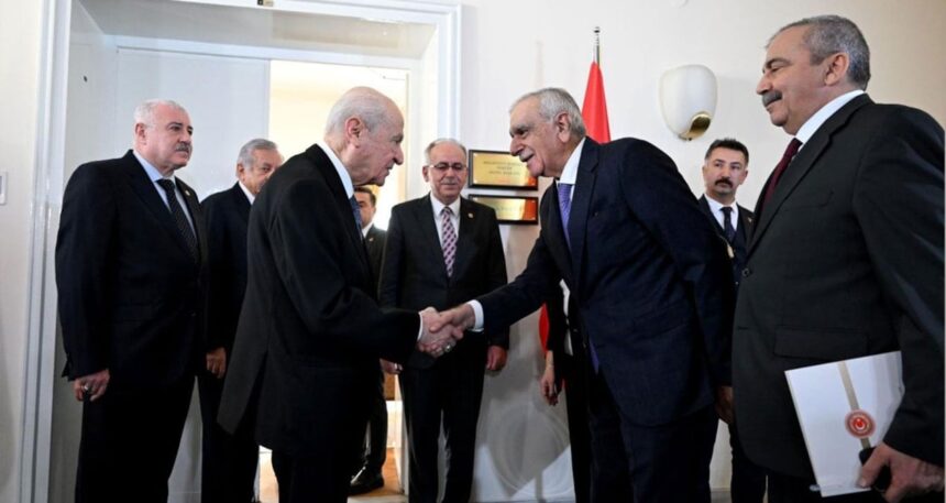 Ahmet Türk Bahçeli’yi öve öve bitiremedi