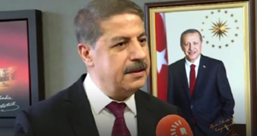 AKP’li vekil Barzani’nin kanalında Öcalan’a övgüler yağdırdı