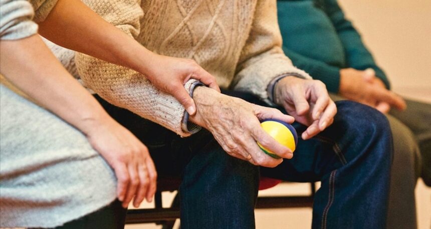 Alzheimer hastaları için bileklik geliştirildi