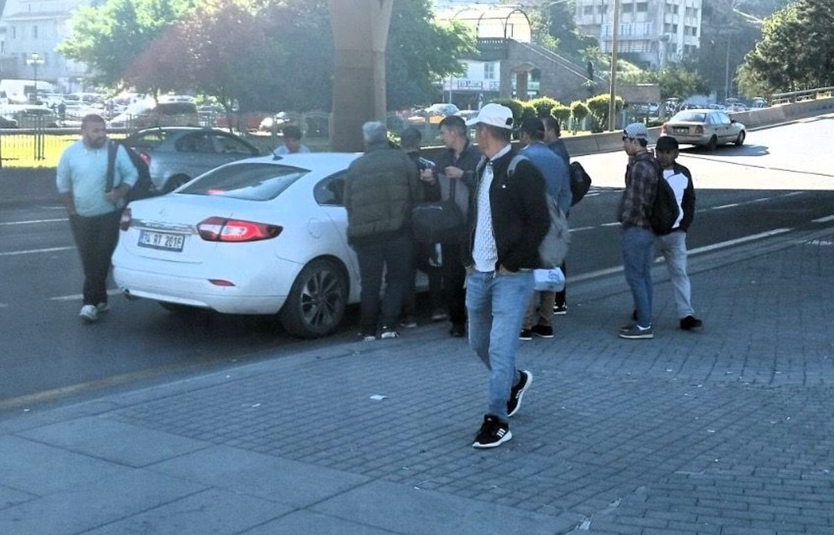 Amele pazarında iş yarışı