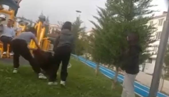 Ankara'da akran zorbalığı! Kız öğrenci hastanelik oldu, soruşturma başlatıldı