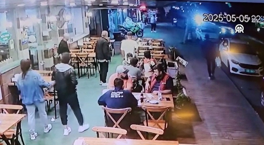 Ateş açtı aracına binerek kaçtı! Lokantada büyük panik