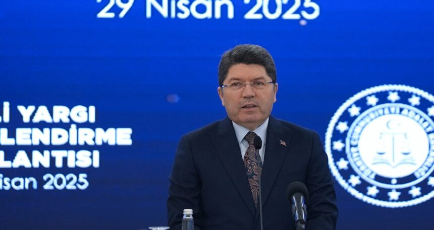 Bakan Tunç, CHP lideri Özel’e saldıran şahsın neden tahliye edildiğini açıkladı