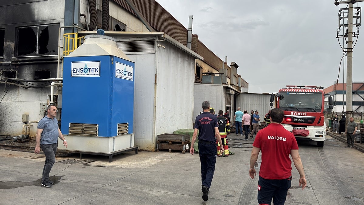 Balıkesir'de fabrikada yangın