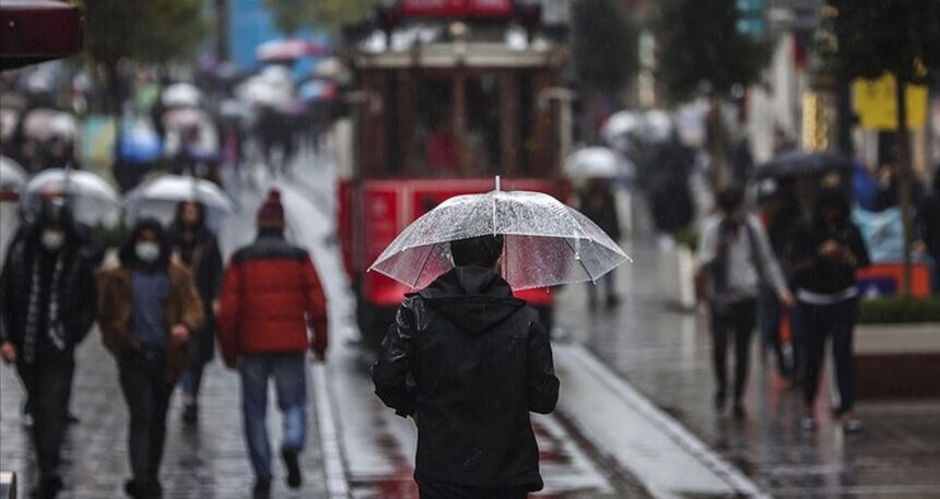 Beklenen oldu: İstanbul’u fırtına vurdu!
