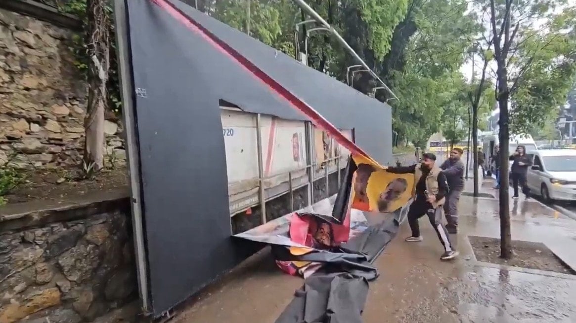 Beşiktaşlıları kızdıran Galatasaray reklamı
