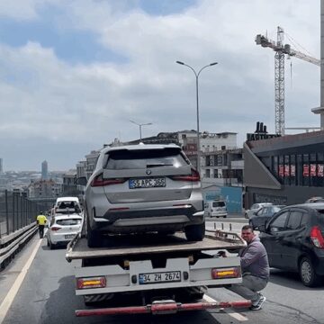 Beylikdüzü’nde zincirleme kaza ! 3 yaralı