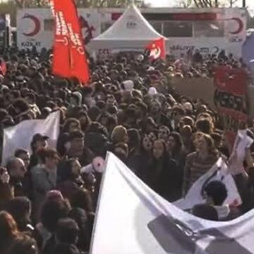 Bursa’daki gençler yargılanmaya devam ediyor: Avukatlara kimlik sorgusu tepkisi!