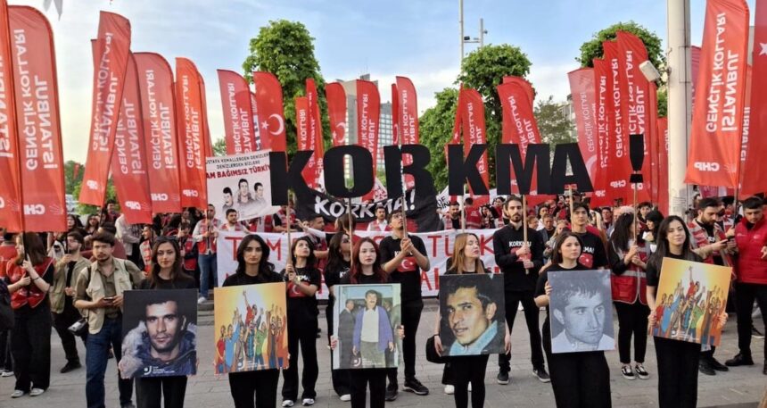 CHP İstanbul’da Deniz Gezmişler için yürüyor
