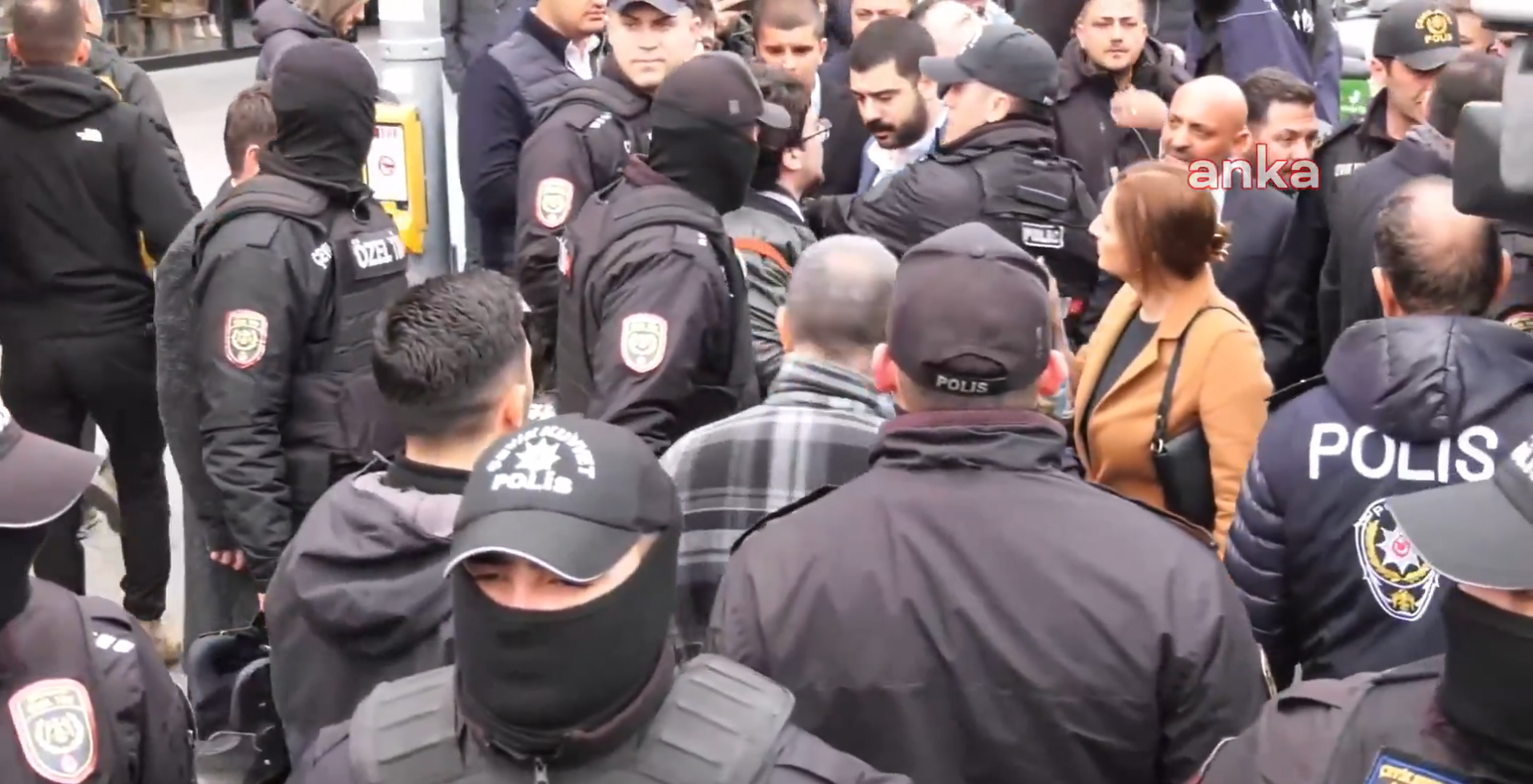 CHP'li Gökçek ve Çelik'ten gözaltı siperi!