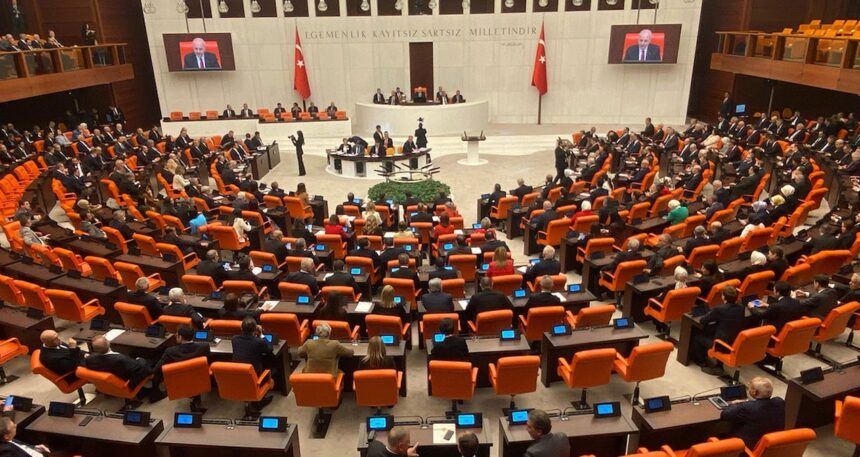CHP’li isimden Sırrı Süreyya Önder açıklaması: Sürece zarar vermemek için şikayetçi olmadı