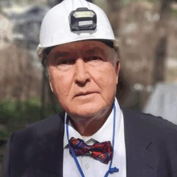 Deprem bilimci Ahmet Ercan beyin kanaması geçirdi