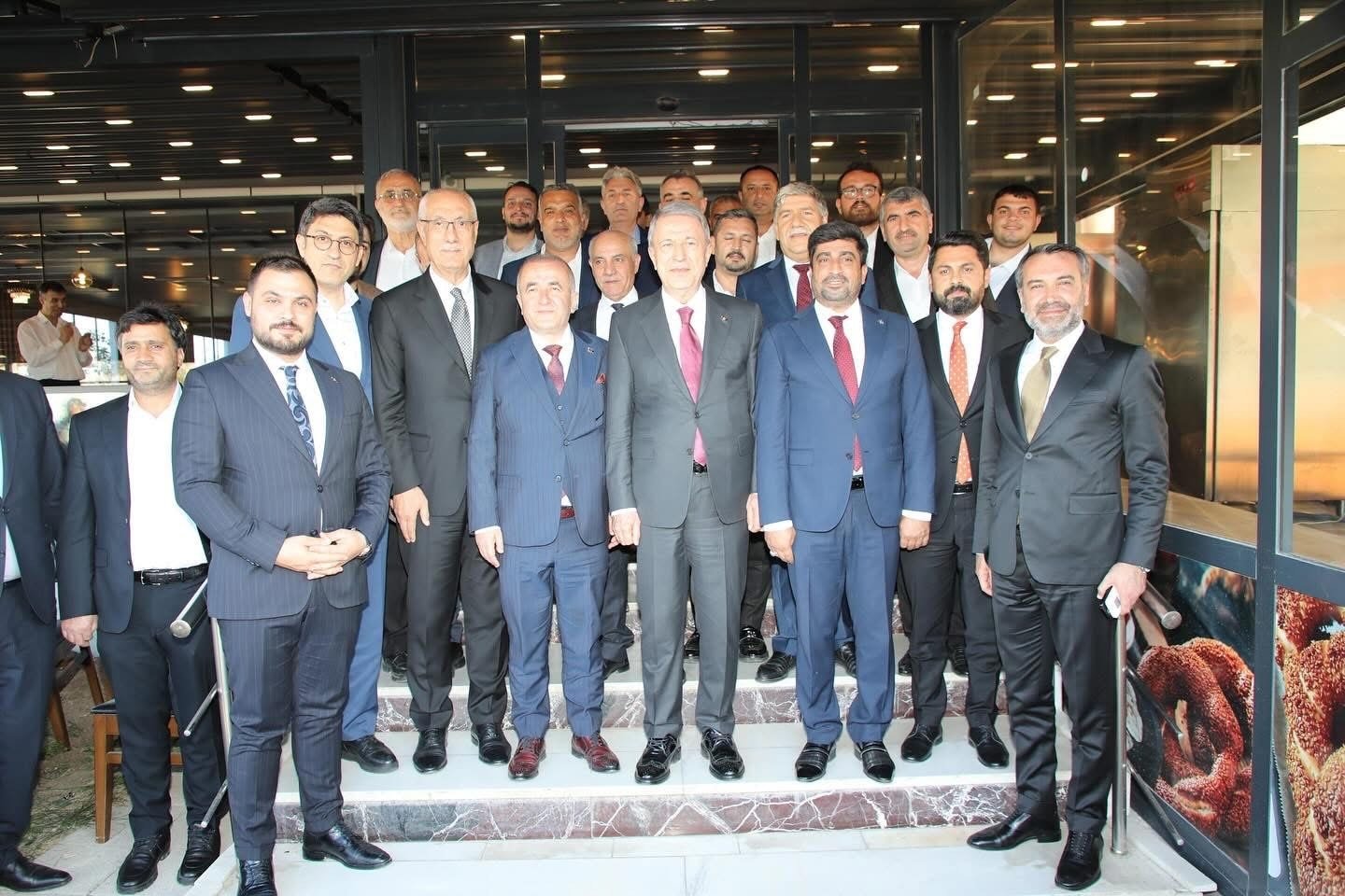 Devlet ciddiyeti iki valiyle sınavda: Biri sorumluluk aldı, diğeri sessiz kaldı
