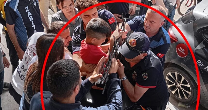 Dut yemek isteyen çocuğun eli korkuluk demirine saplandı