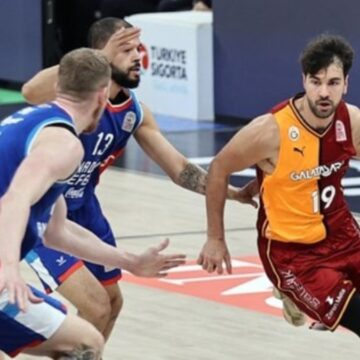 Efes, Galatasaray’ı farklı geçti